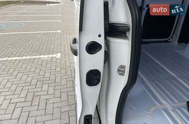 Грузовой фургон Renault Trafic 2020 в 