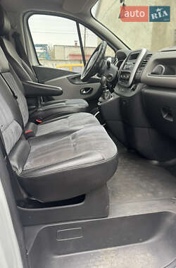 Минивэн Renault Trafic 2017 в 