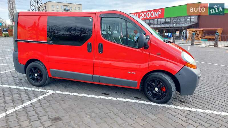Минивэн Renault Trafic 2003 в Вознесенске