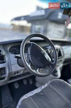 Мінівен Renault Trafic 2006 в 