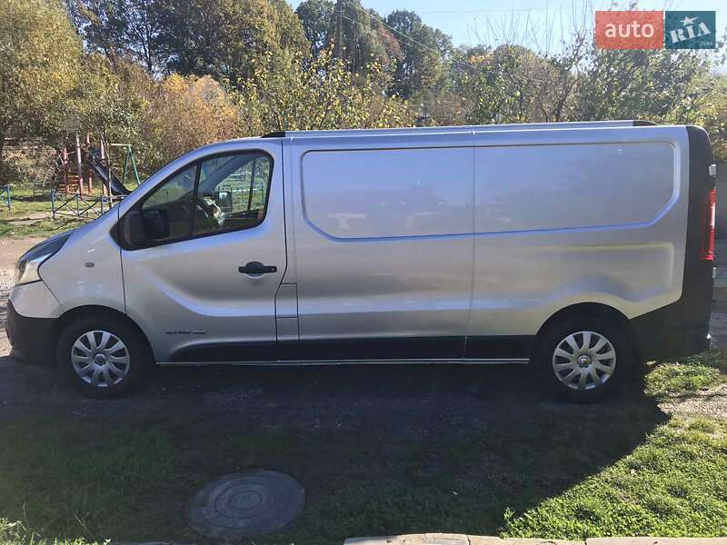 Микроавтобус Renault Trafic 2016 в Виннице фото Микроавтобус Renault Trafic 2016 в Виннице