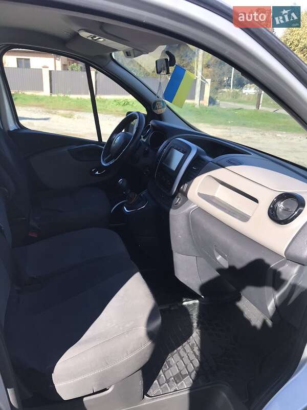 Микроавтобус Renault Trafic 2016 в Виннице фото 5 Микроавтобус Renault Trafic 2016 в Виннице