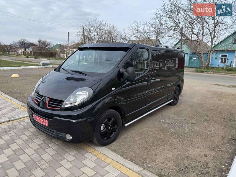 Мінівен Renault Trafic 2014 в 