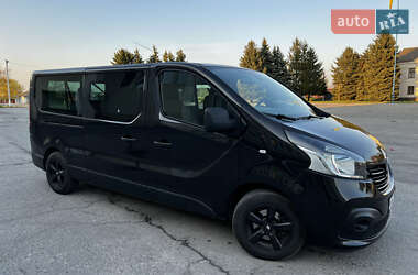 Минивэн Renault Trafic 2016 в 