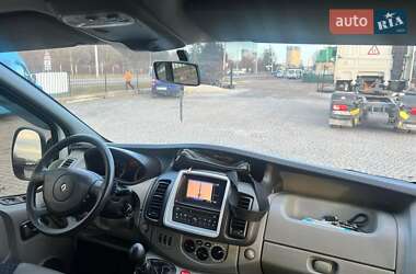 Минивэн Renault Trafic 2012 в 