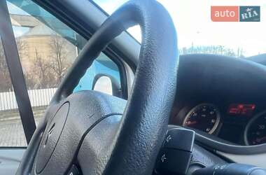 Минивэн Renault Trafic 2012 в 