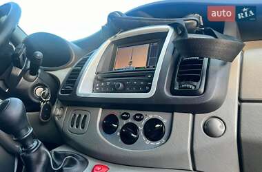 Минивэн Renault Trafic 2012 в 