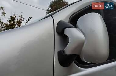 Минивэн Renault Trafic 2013 в 