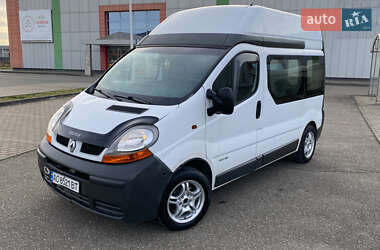 Минивэн Renault Trafic 2004 в 