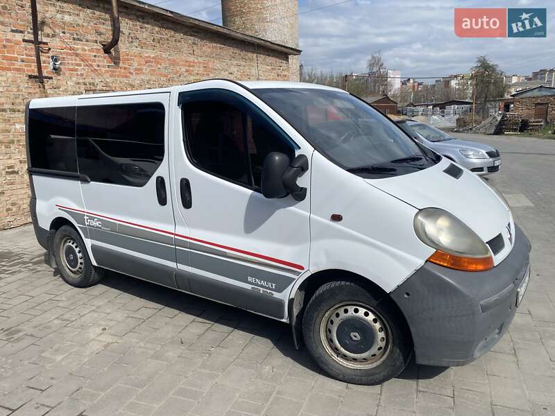 Минивэн Renault Trafic 2005 в 