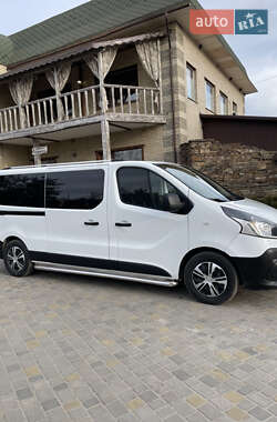 Мінівен Renault Trafic 2015 в 
