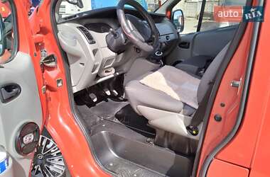 Минивэн Renault Trafic 2005 в 