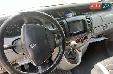 Минивэн Renault Trafic 2007 в 