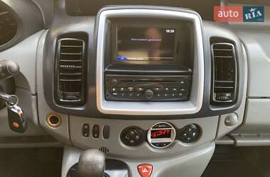 Грузовой фургон Renault Trafic 2012 в 