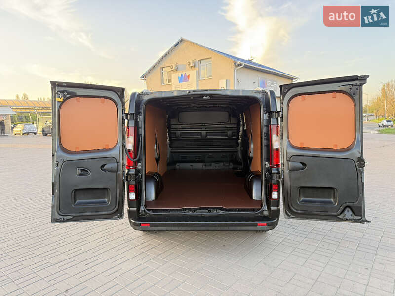 Грузовой фургон Renault Trafic 2021 в 