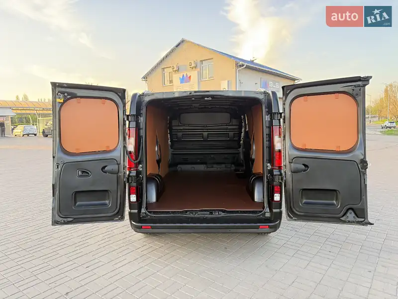 Грузовой фургон Renault Trafic 2021 в 