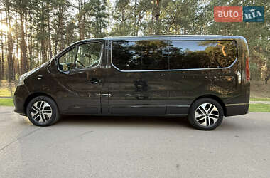 Минивэн Renault Trafic 2021 в 