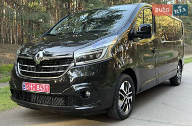 Минивэн Renault Trafic 2021 в 