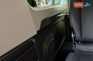 Минивэн Renault Trafic 2021 в 