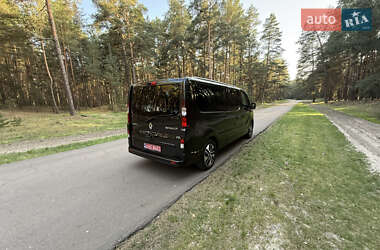 Минивэн Renault Trafic 2021 в 
