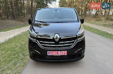 Минивэн Renault Trafic 2021 в 
