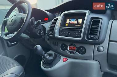 Мінівен Renault Trafic 2012 в 