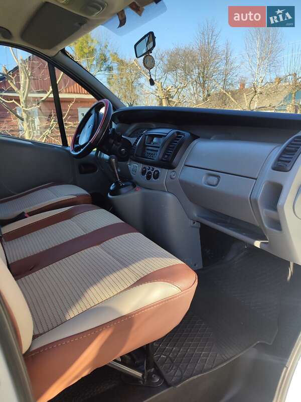 Минивэн Renault Trafic 2009 в Рокитном фото 10 Минивэн Renault Trafic 2009 в Рокитном