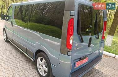 Минивэн Renault Trafic 2012 в 