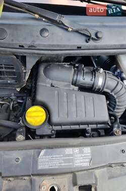 Вантажний фургон Renault Trafic 2011 в 
