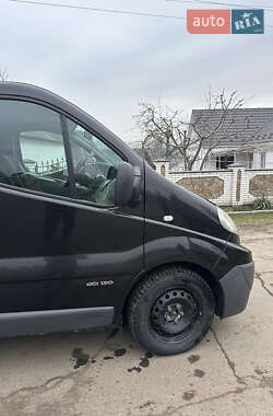 Грузовой фургон Renault Trafic 2010 в 