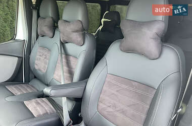 Мінівен Renault Trafic 2019 в 