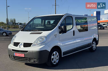 Минивэн Renault Trafic 2014 в 