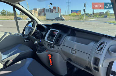 Минивэн Renault Trafic 2014 в 