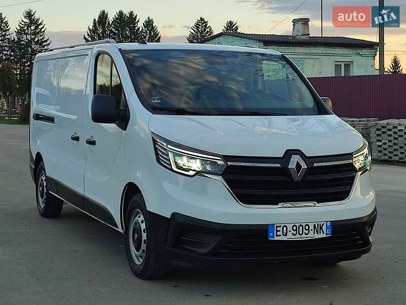 Вантажний фургон Renault Trafic 2022 в 