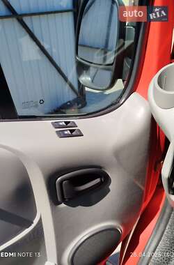 Мінівен Renault Trafic 2004 в 