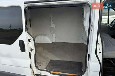 Вантажний фургон Renault Trafic 2014 в 