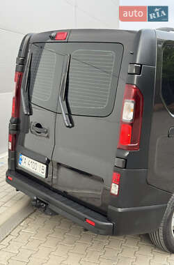 Минивэн Renault Trafic 2016 в 