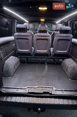 Минивэн Renault Trafic 2016 в 
