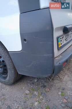 Грузопассажирский фургон Renault Trafic 2005 в 