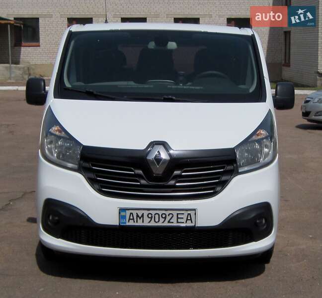 Мінівен Renault Trafic 2016 в 