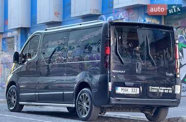 Вантажопасажирський фургон Renault Trafic 2011 в 