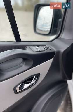 Вантажний фургон Renault Trafic 2019 в 