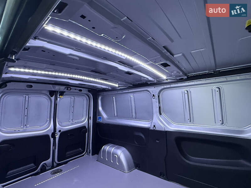 Другие грузовики Renault Trafic 2021 в Киеве