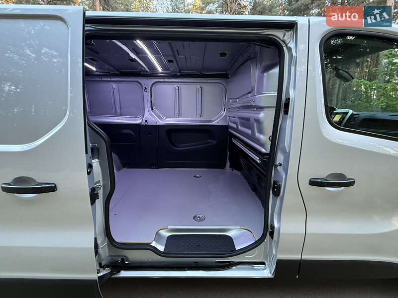 Другие грузовики Renault Trafic 2021 в Киеве