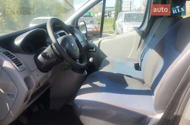 Минивэн Renault Trafic 2012 в 