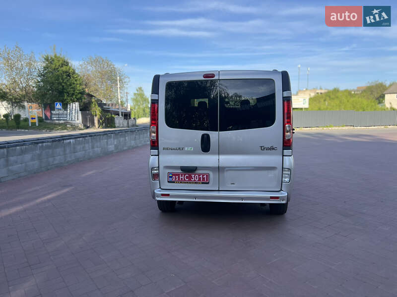 Мінівен Renault Trafic 2013 в Рівному