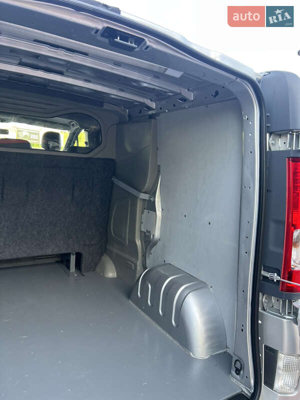Мінівен Renault Trafic 2013 в Рівному