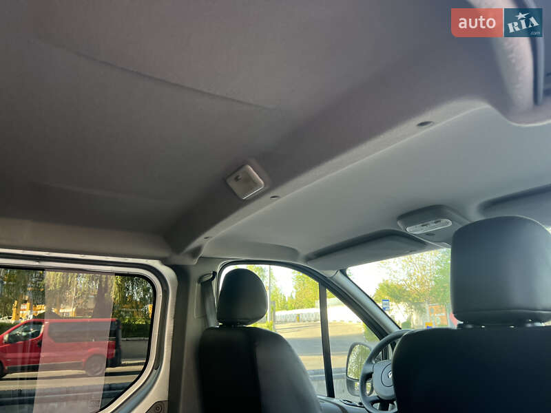 Мінівен Renault Trafic 2013 в Рівному