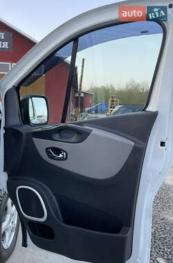 Мінівен Renault Trafic 2017 в 