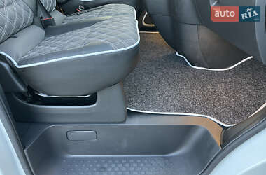 Мінівен Renault Trafic 2017 в 
